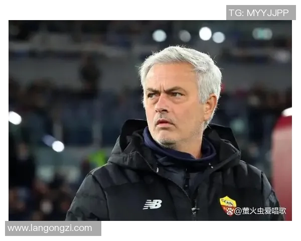 从球场到教练席足球明星如何转型成优秀教练的心路历程