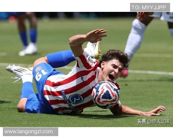 十大足球明星解说员精彩瞬间图片大汇总尽享足球魅力与激情